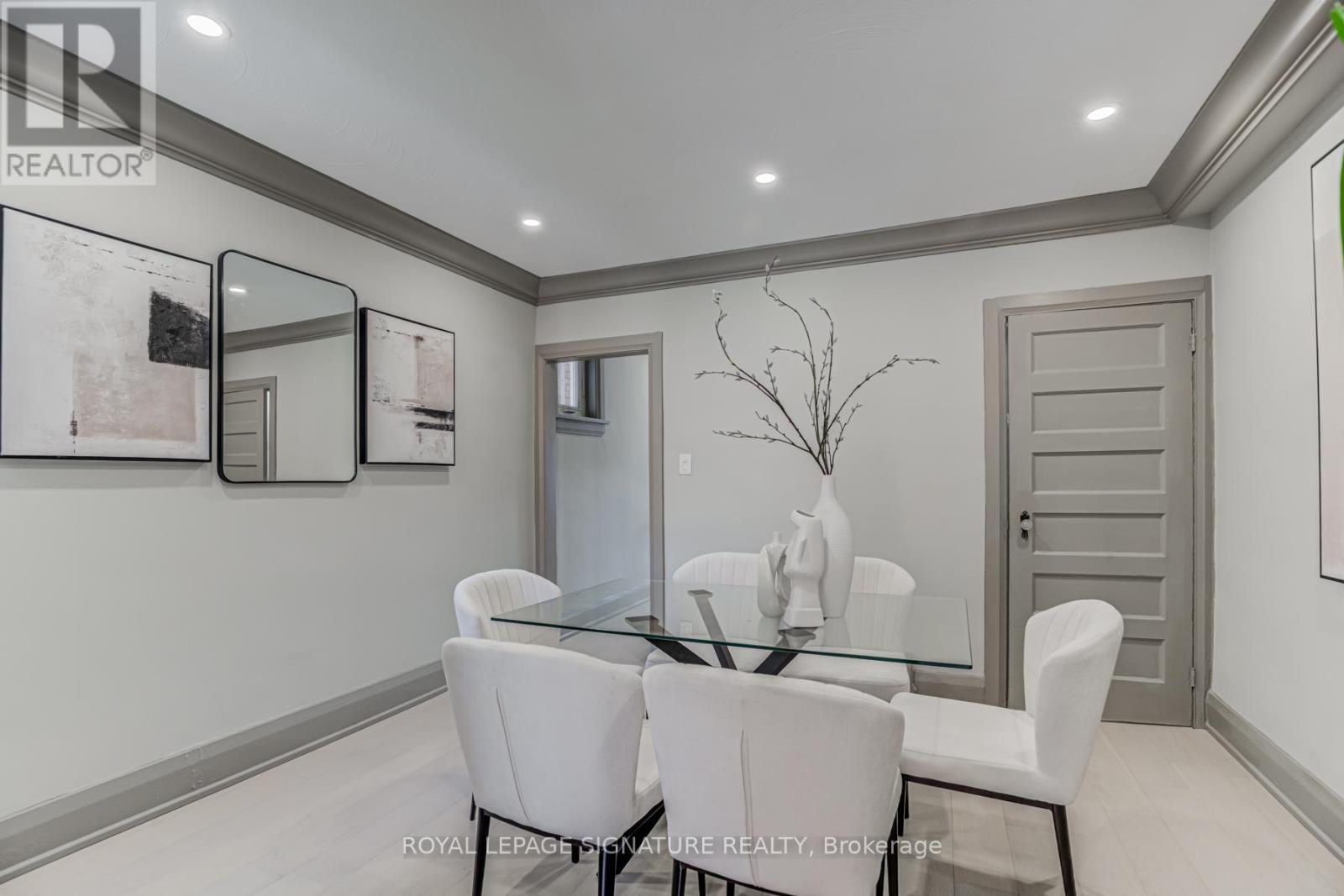 18 Page Avenue, Toronto (Runnymede-Bloor West Village), Ontario  M6S 2P5 - Photo 8 - W12074926