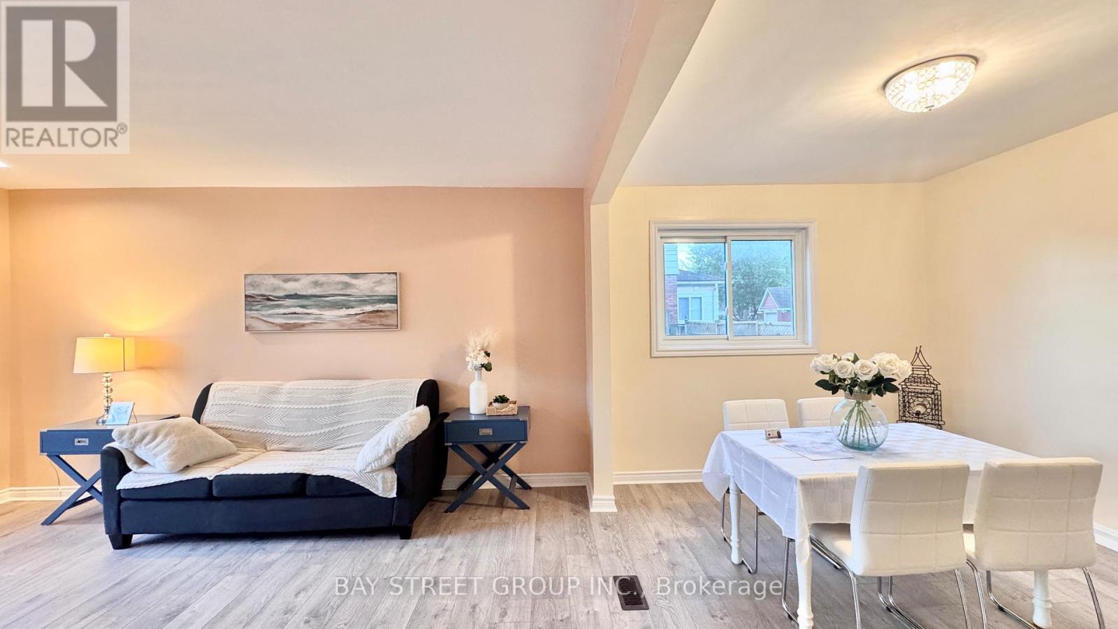 4554 Ryerson Crescent, Niagara Falls (210 - Downtown), Ontario  L2E 1E2 - Photo 14 - X12074837