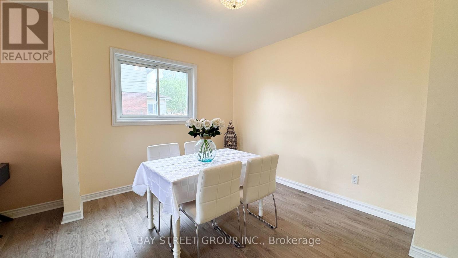 4554 Ryerson Crescent, Niagara Falls (210 - Downtown), Ontario  L2E 1E2 - Photo 15 - X12074837