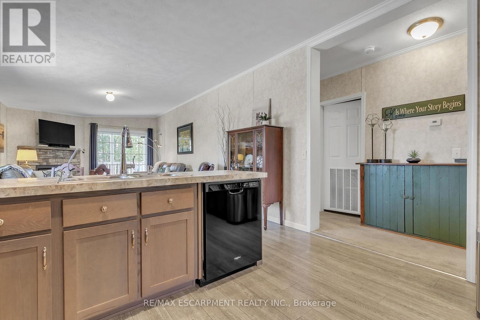 70 Park Lane, Hamilton, Ontario  N0B 2J0 - Photo 14 - X12074892