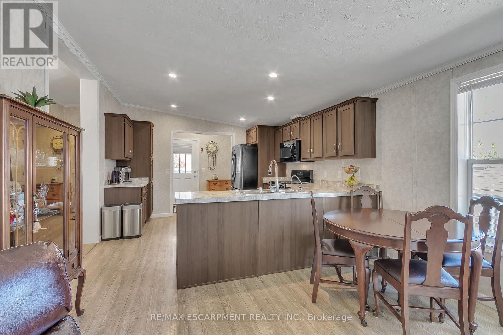 70 Park Lane, Hamilton, Ontario  N0B 2J0 - Photo 24 - X12074892