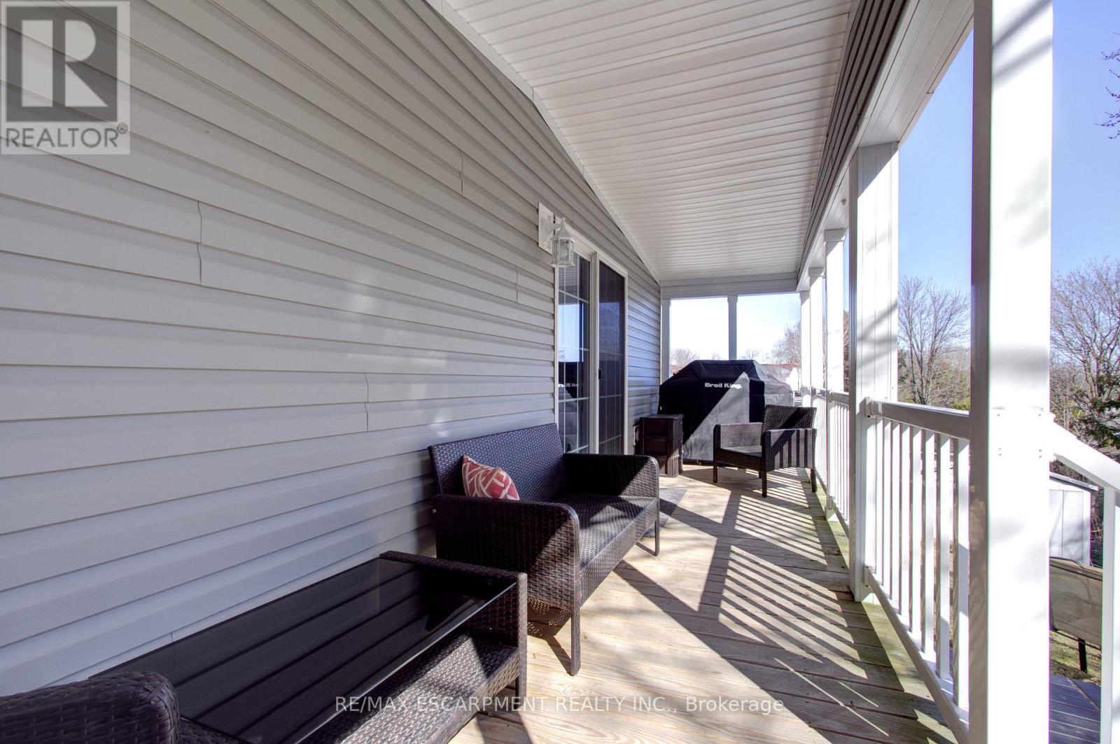 70 Park Lane, Hamilton, Ontario  N0B 2J0 - Photo 36 - X12074892