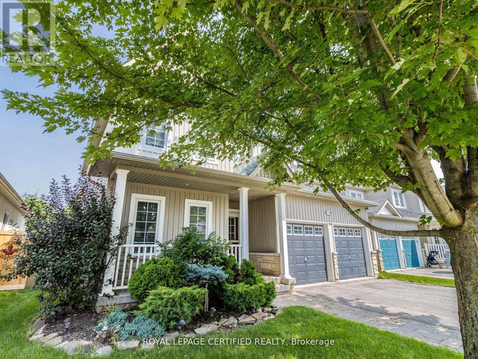 Property at 220 BERRY STREET image 3