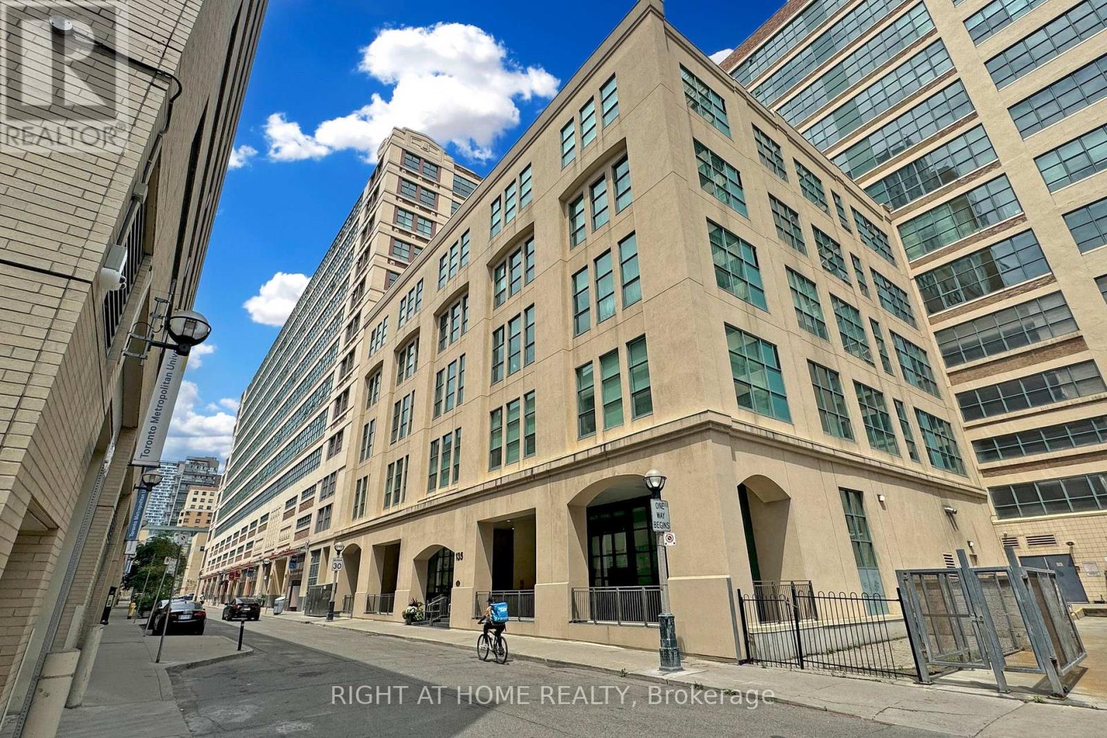 Ph 32 - 155 Dalhousie Street, Toronto, Ontario  M5B 2P7 - Photo 29 - C12074952