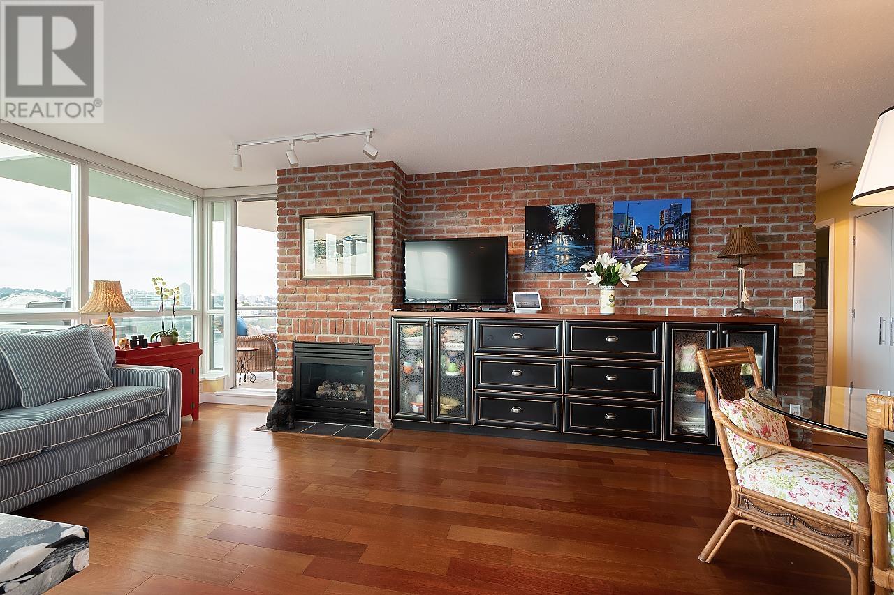 1604 120 Milross Avenue, Vancouver, British Columbia  V6A 4K7 - Photo 3 - R2988902