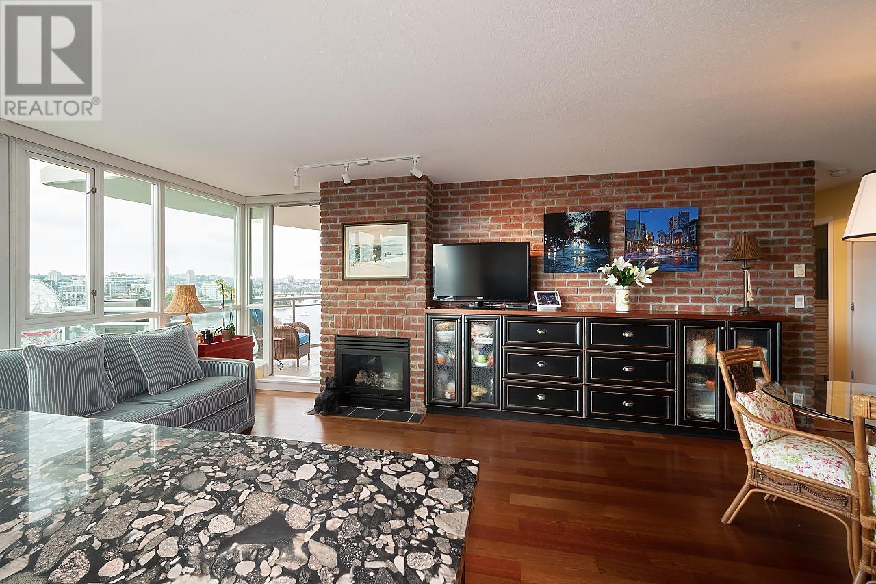 1604 120 Milross Avenue, Vancouver, British Columbia  V6A 4K7 - Photo 5 - R2988902