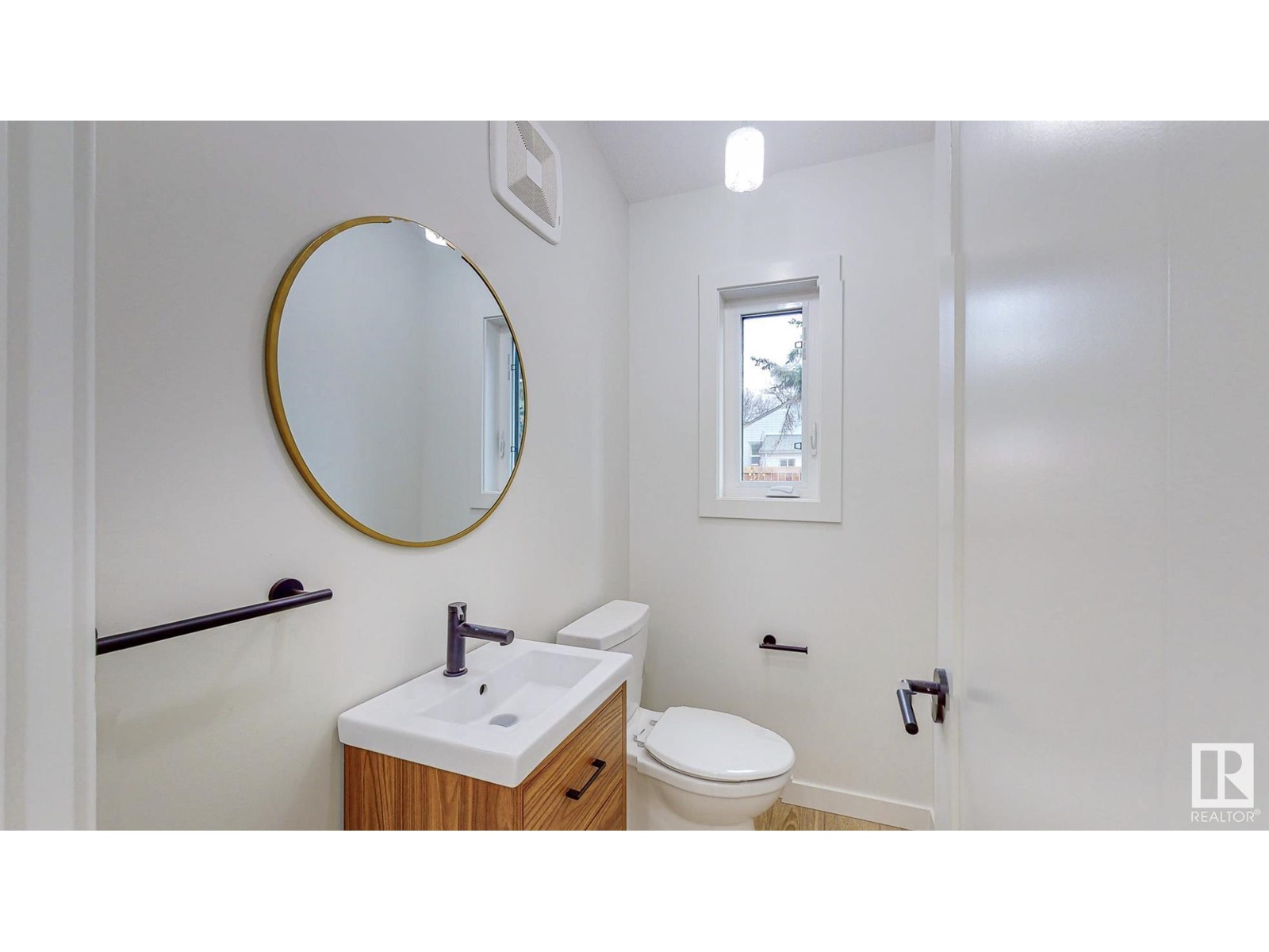 Property at 10314/10314G 148 Street NW NW image 2