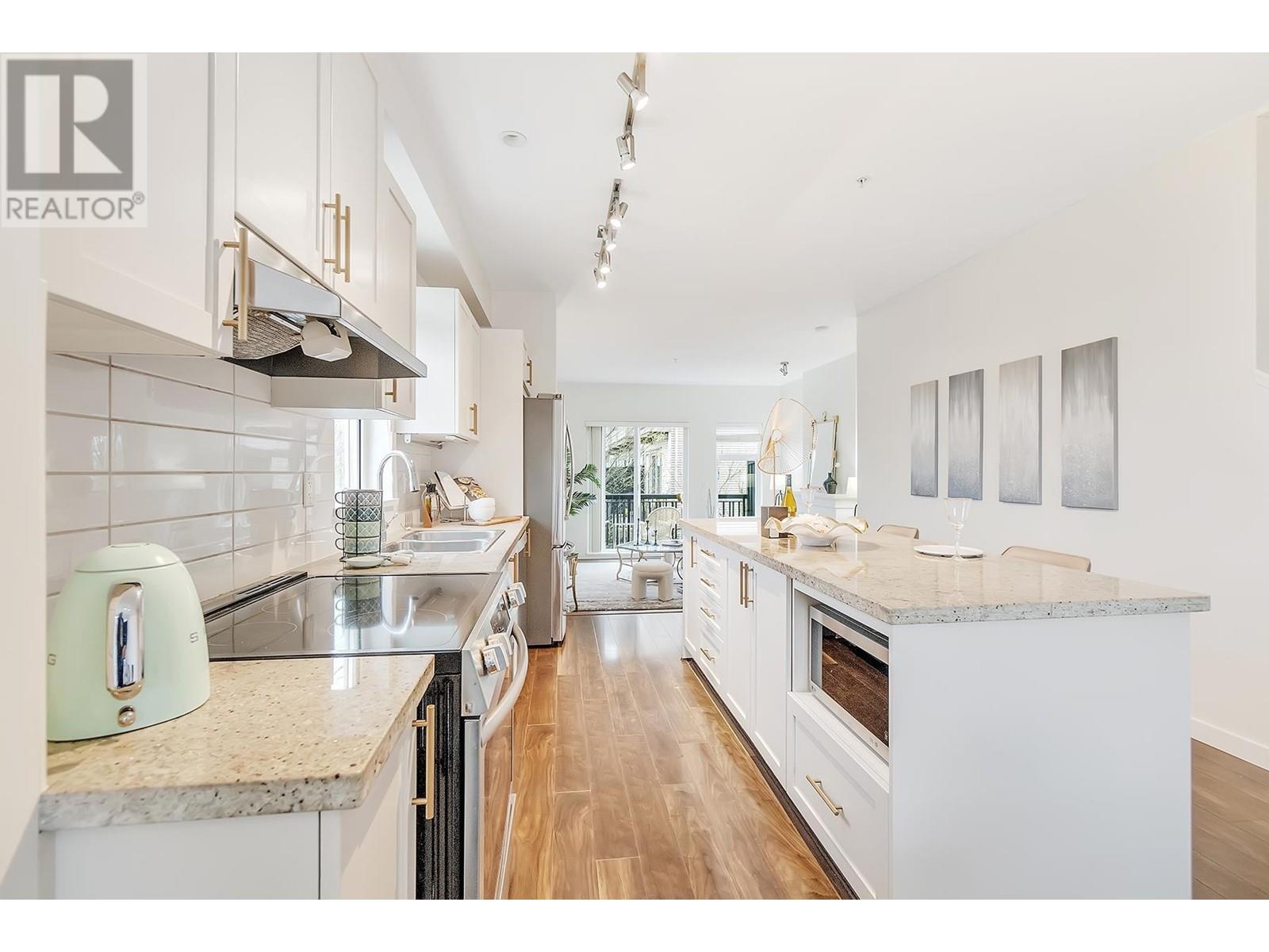 723 Premier Street, North Vancouver, British Columbia  V7J 0A5 - Photo 10 - R2988455
