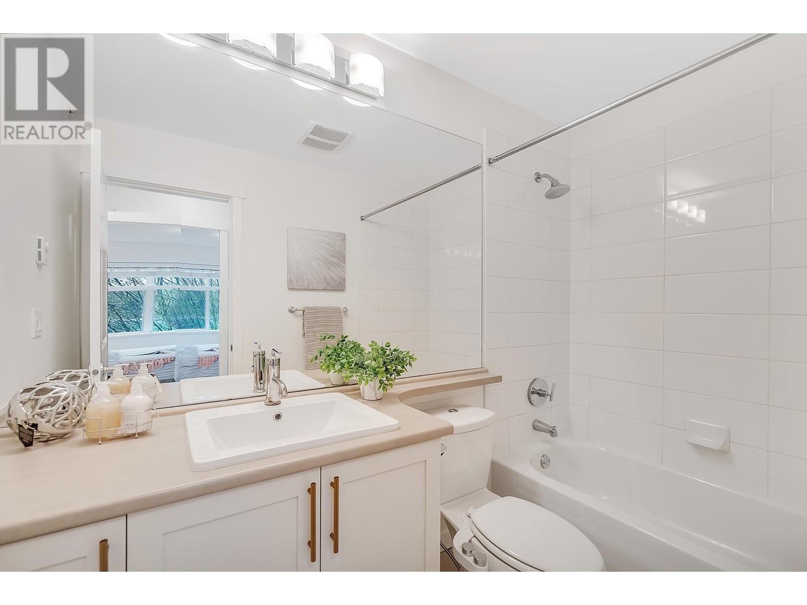 723 Premier Street, North Vancouver, British Columbia  V7J 0A5 - Photo 25 - R2988455