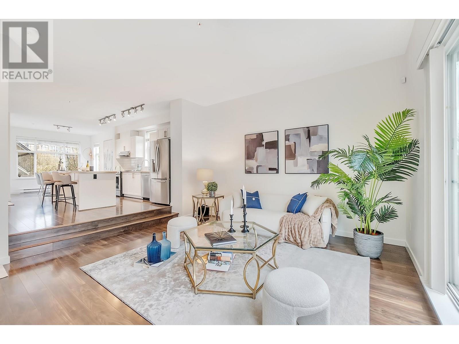 723 Premier Street, North Vancouver, British Columbia  V7J 0A5 - Photo 3 - R2988455