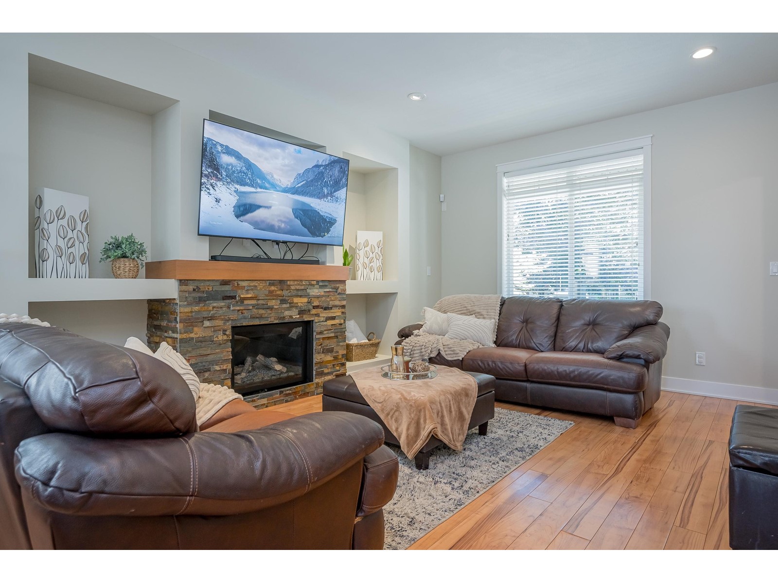 118 172a Street, Surrey, British Columbia  V3Z 9R2 - Photo 5 - R2988630