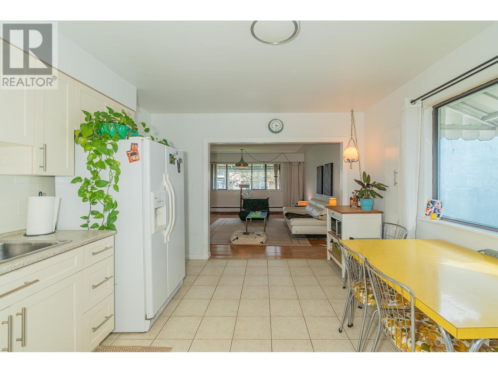 6391 Beatrice Street, Vancouver, British Columbia  V5P 3R5 - Photo 11 - R2987201