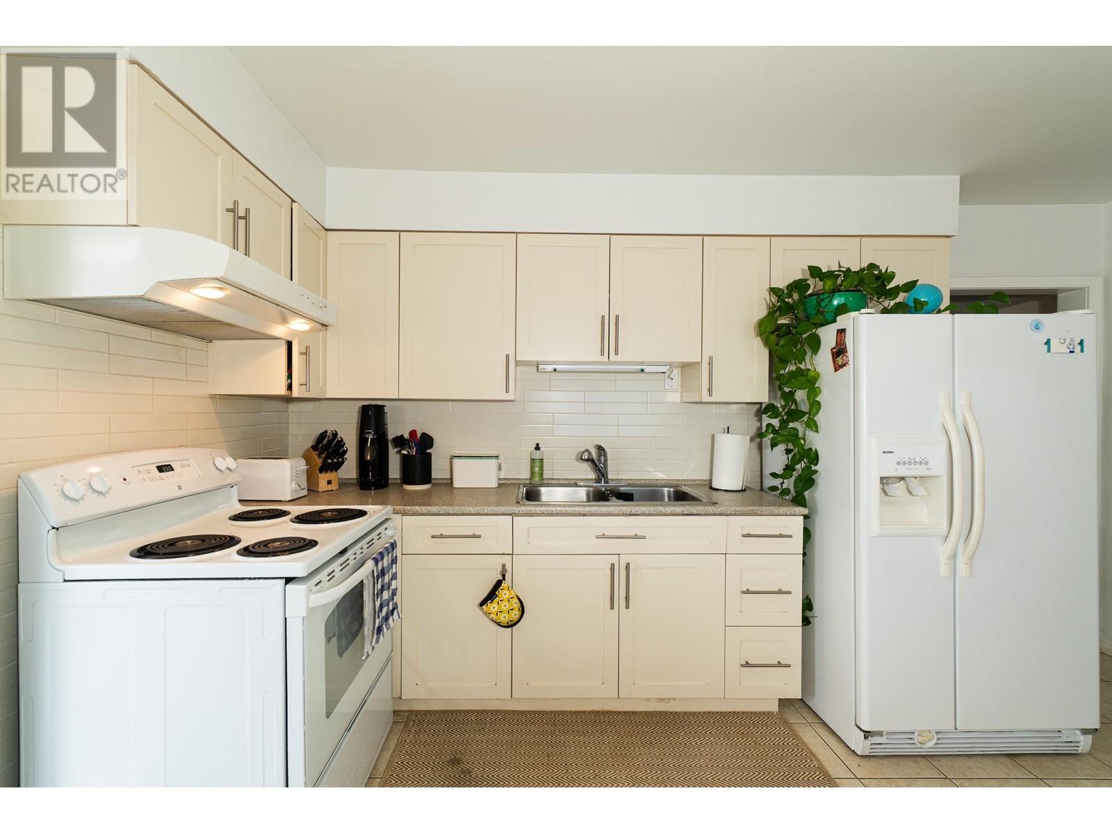 6391 Beatrice Street, Vancouver, British Columbia  V5P 3R5 - Photo 10 - R2987201