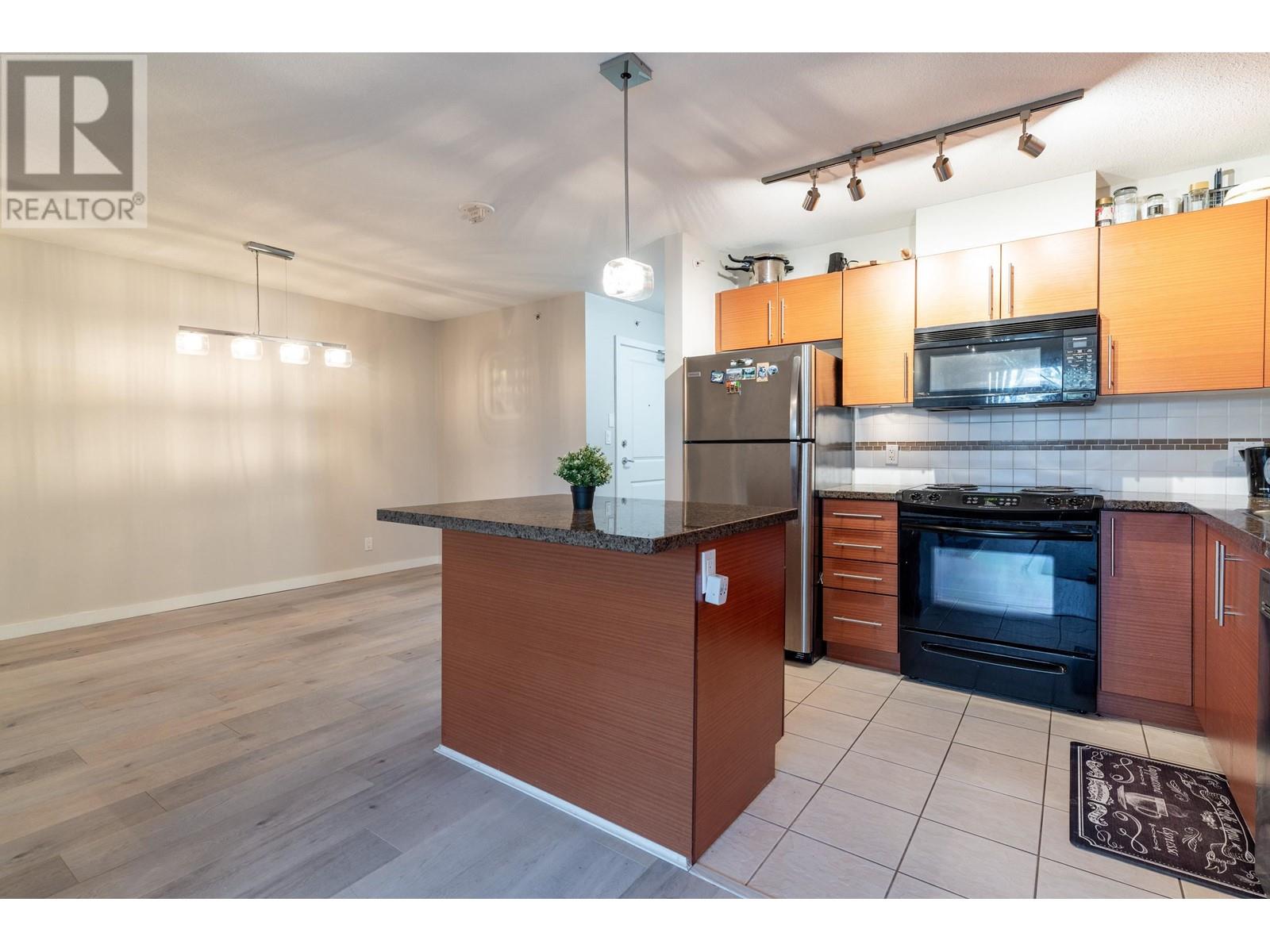 401 5611 Goring Street, Burnaby, British Columbia  V5B 0A8 - Photo 11 - R2988571