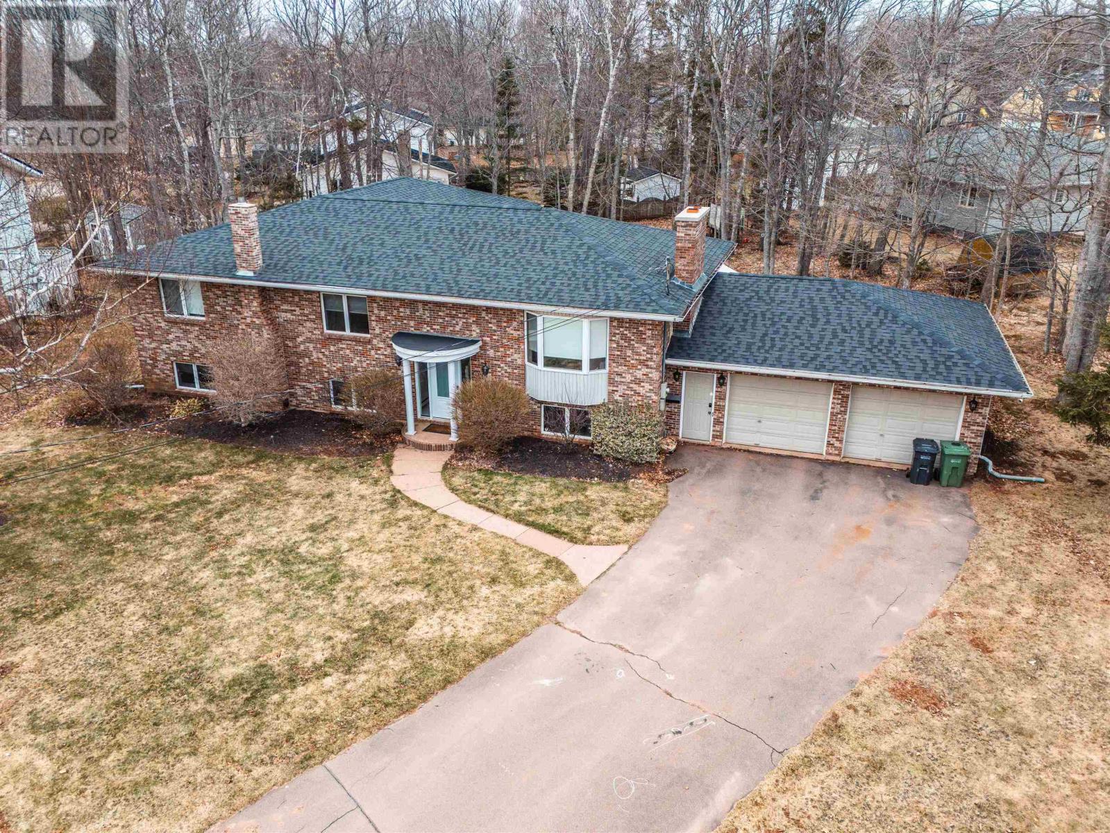 Property at 202 Cousins Court image 2