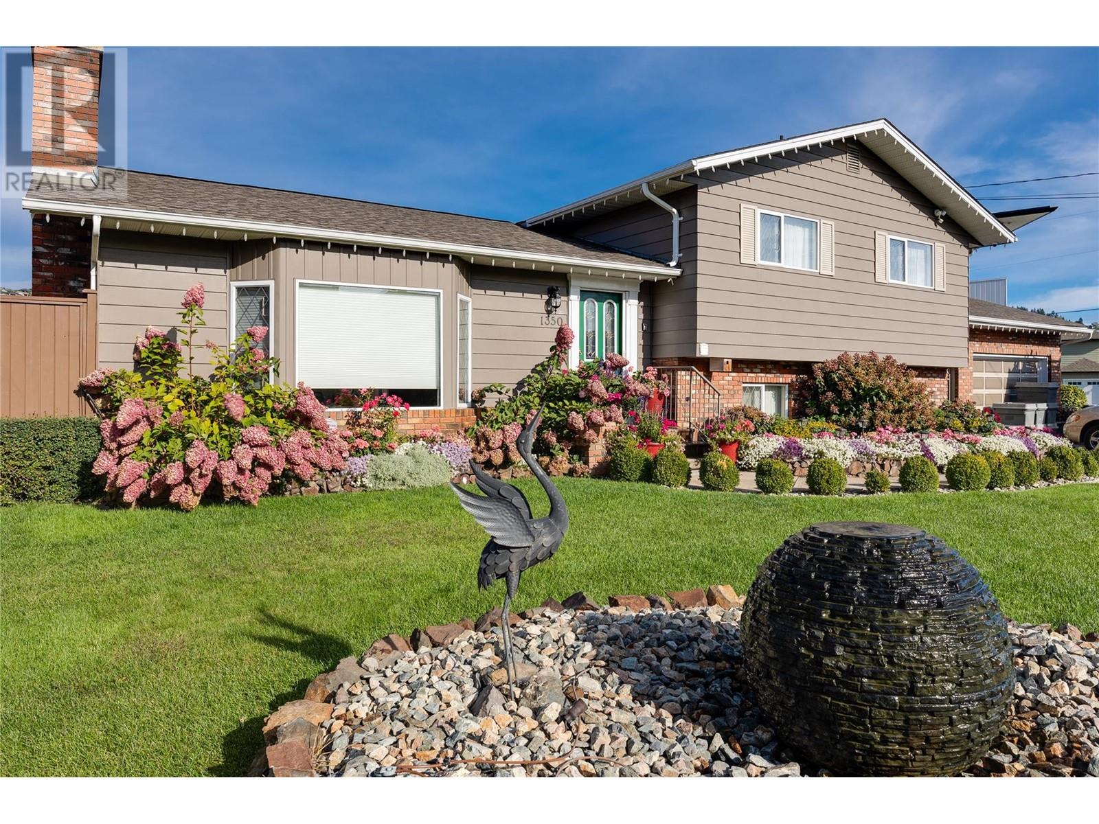 Property at 1350 Green Bay Road image 1