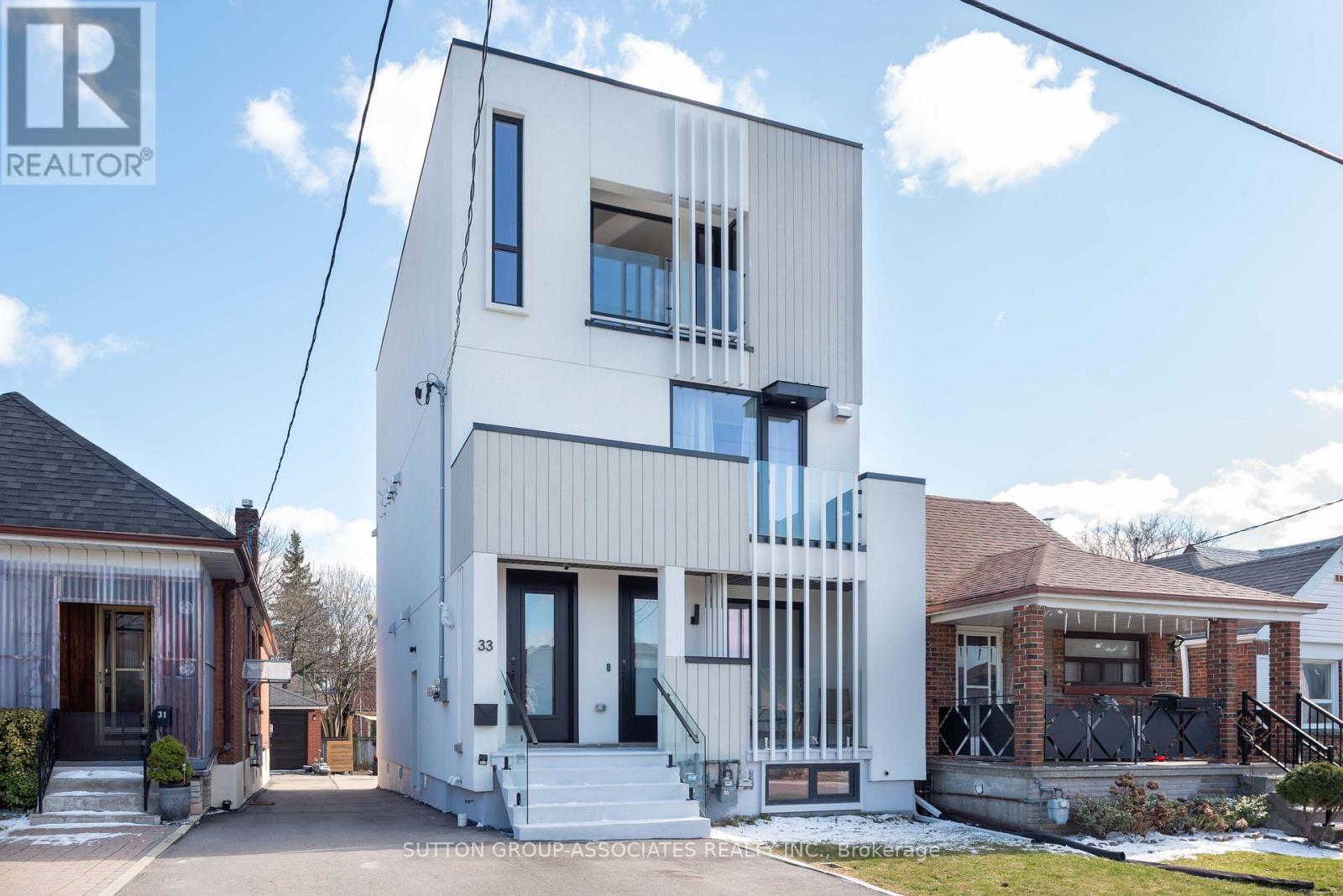 Property at 33 LANARK AVENUE image 1
