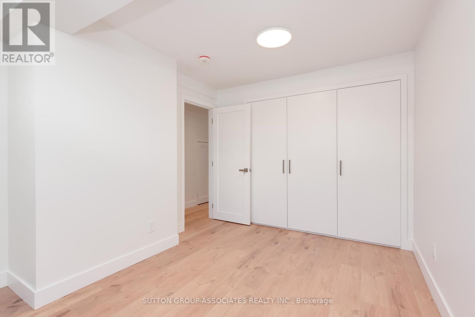 33 Lanark Avenue, Toronto, Ontario  M6C 2B5 - Photo 40 - C12075051