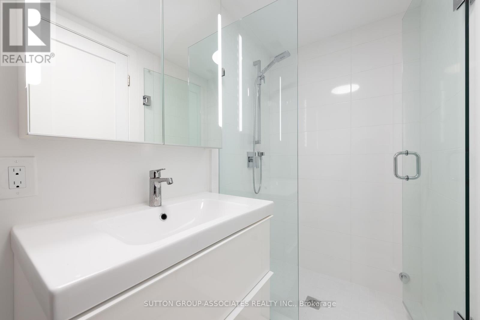 33 Lanark Avenue, Toronto, Ontario  M6C 2B5 - Photo 42 - C12075051