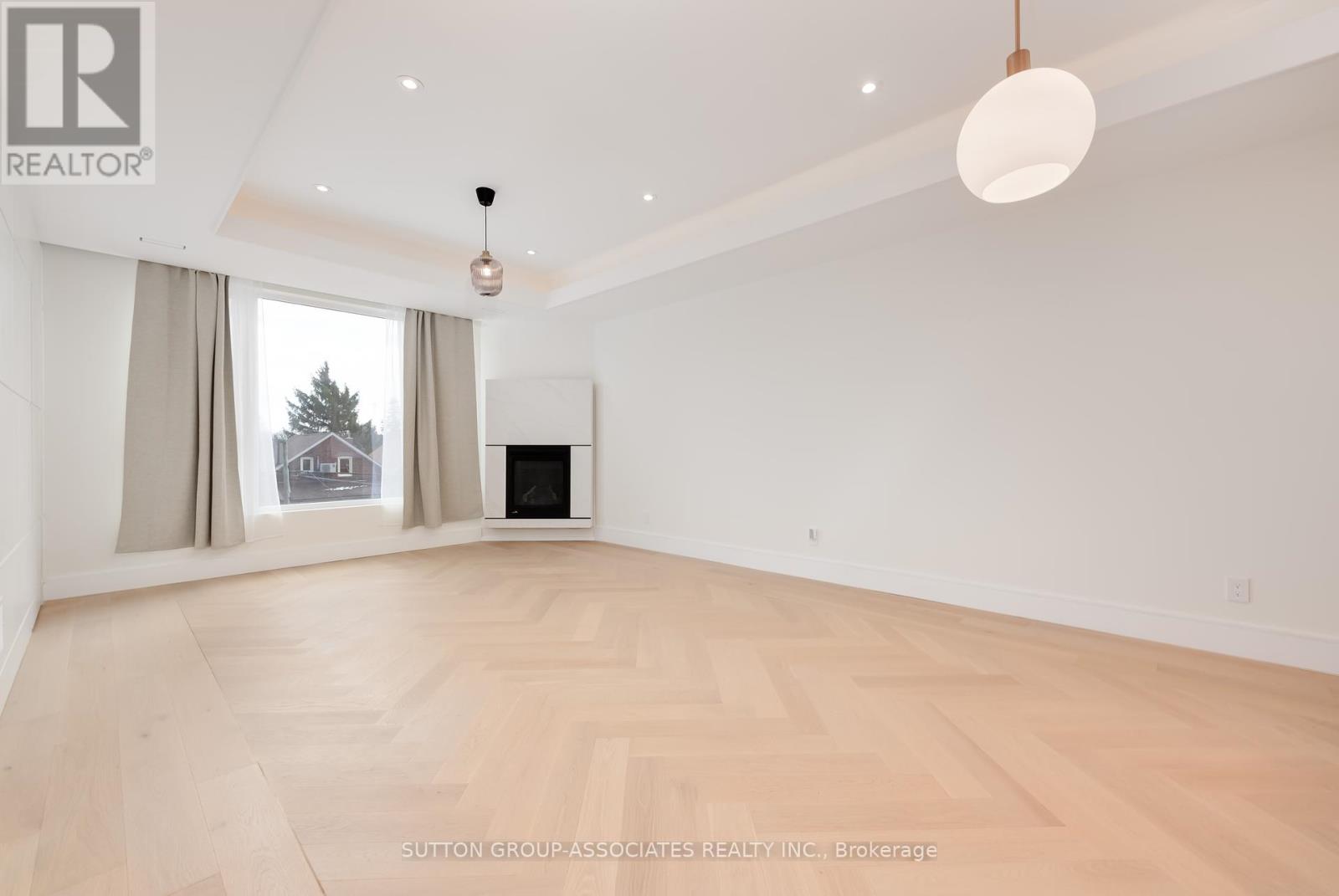 Property at 33 LANARK AVENUE image 5