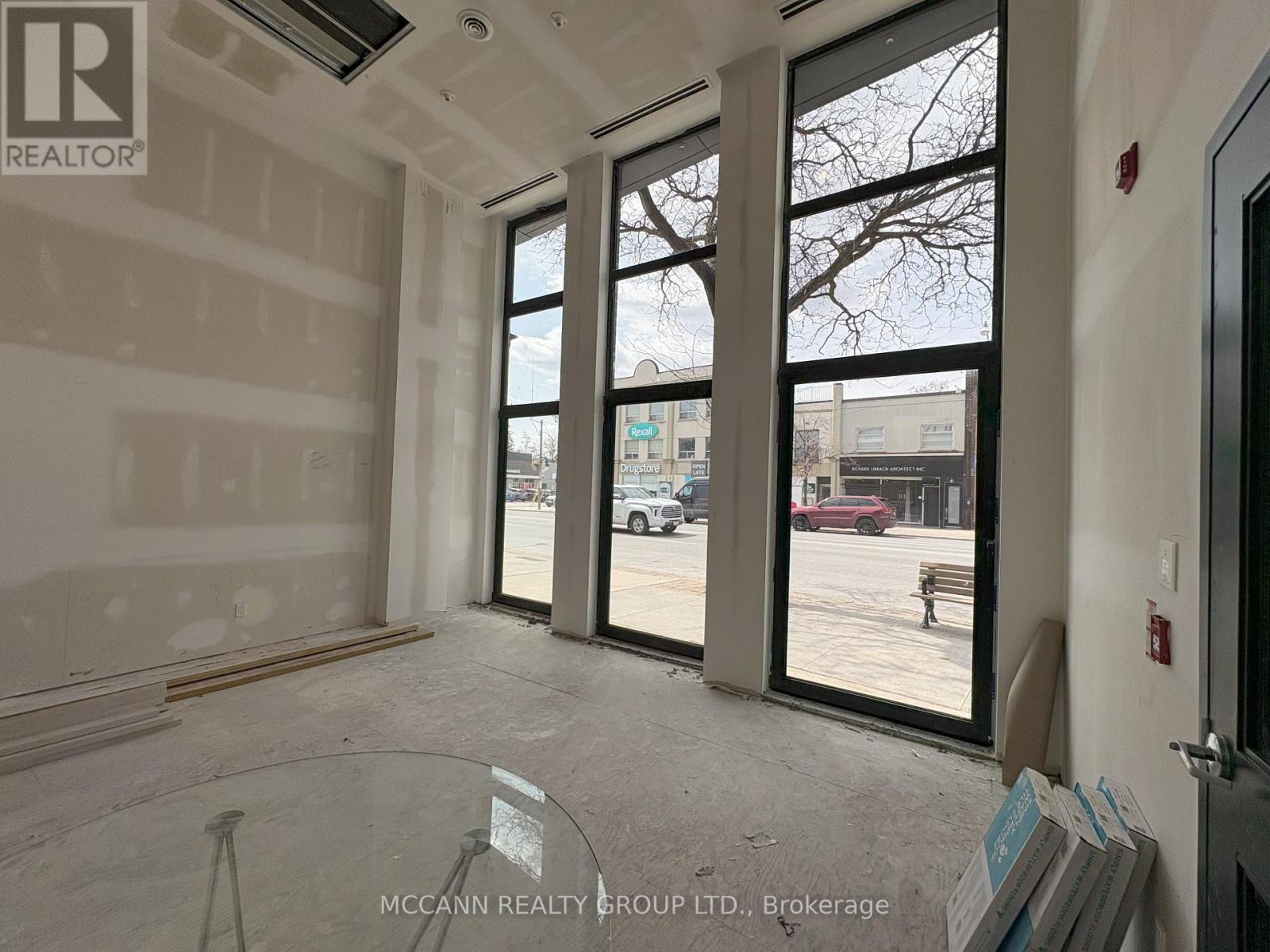2 - 3429 Yonge Street, Toronto, Ontario  M4N 2N3 - Photo 4 - C12075075