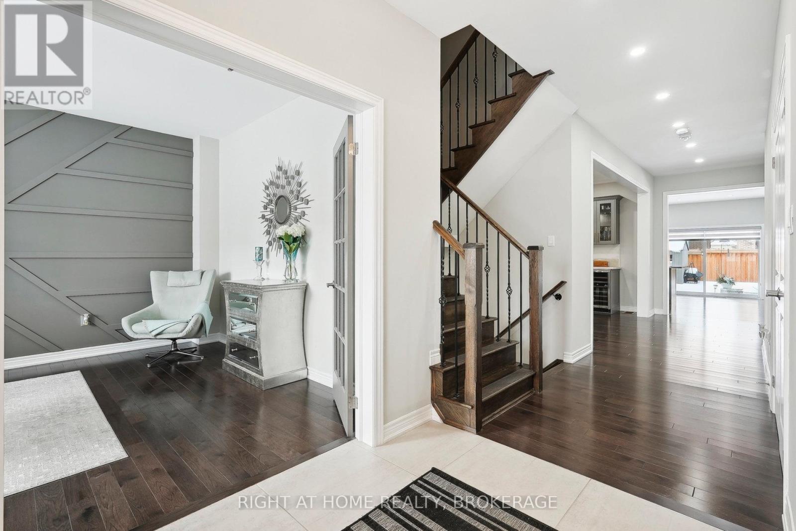 Property at 944 LARTER STREET image 4