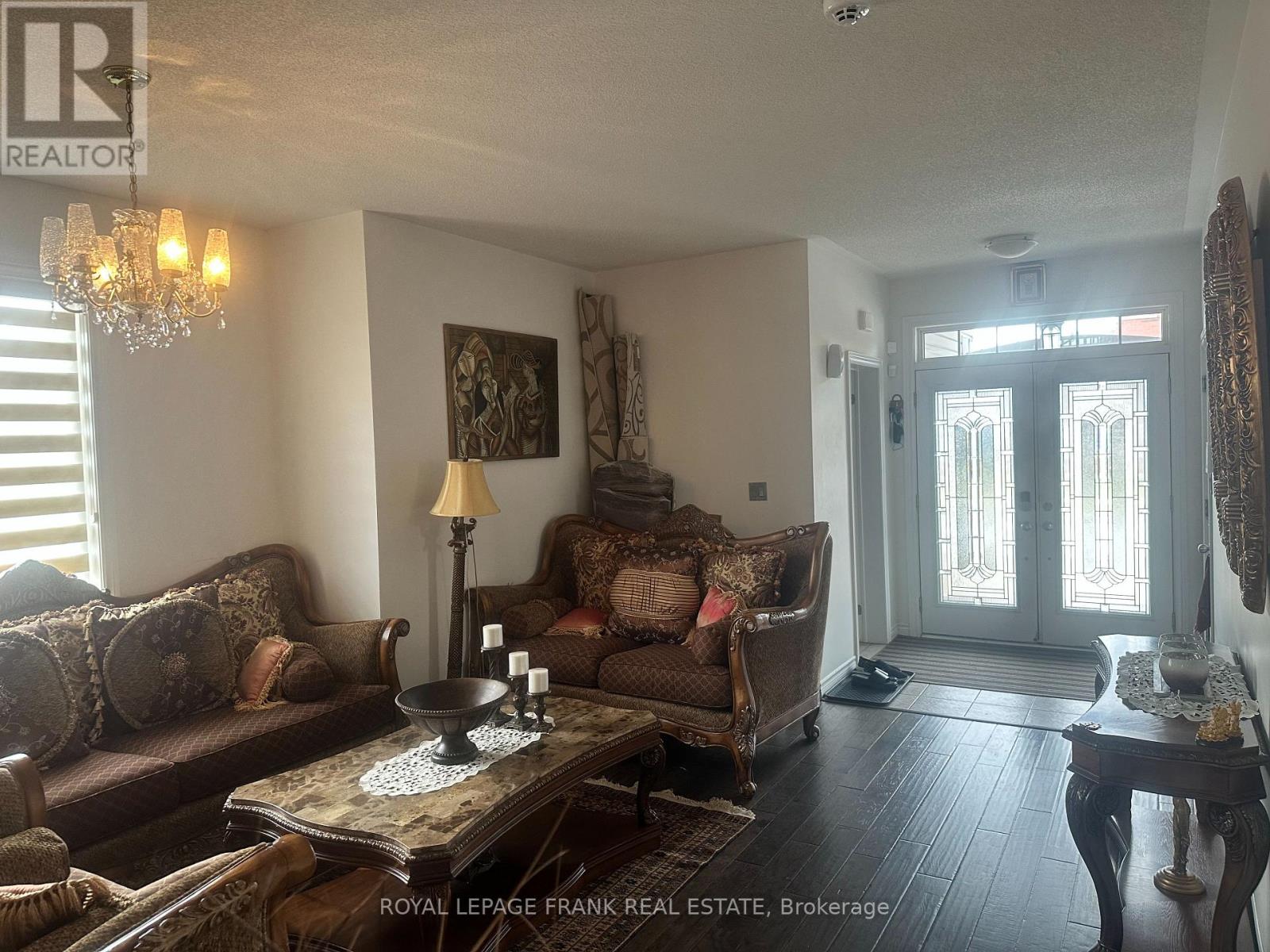 Main & Upper - 130 Sumersford Drive, Clarington, Ontario  L1C 3K7 - Photo 3 - E12075133