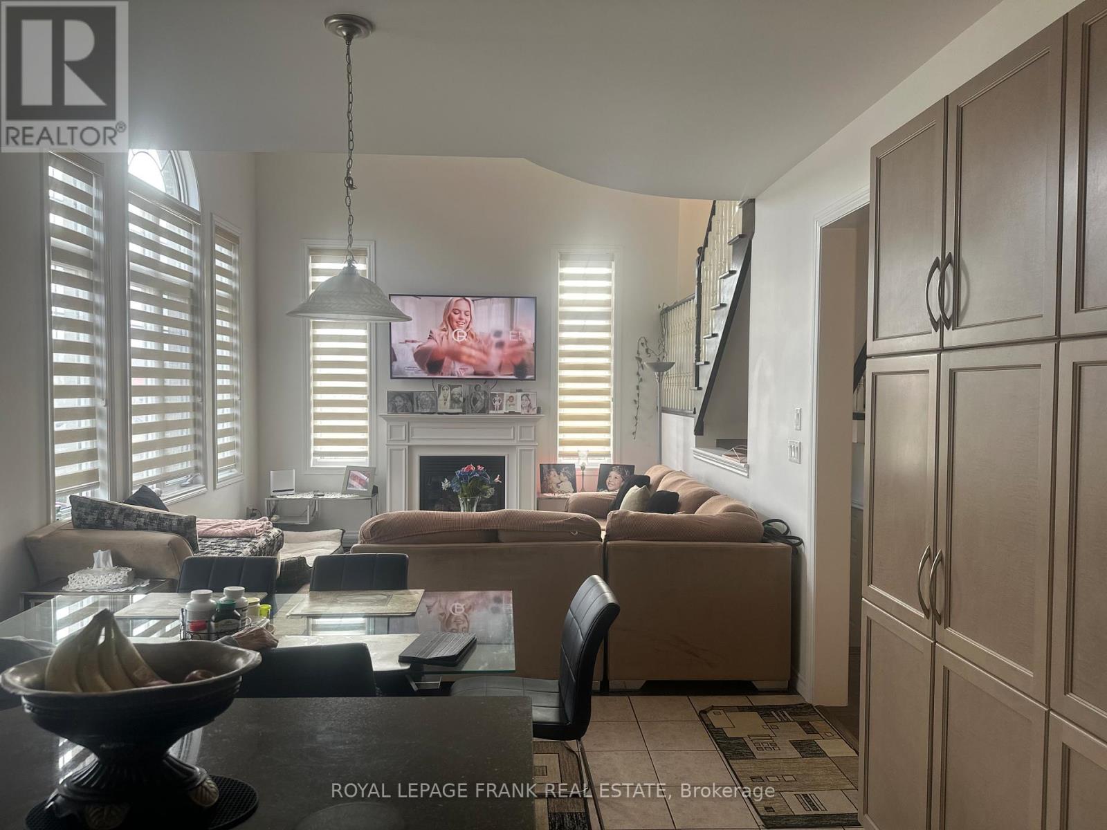Main & Upper - 130 Sumersford Drive, Clarington, Ontario  L1C 3K7 - Photo 5 - E12075133