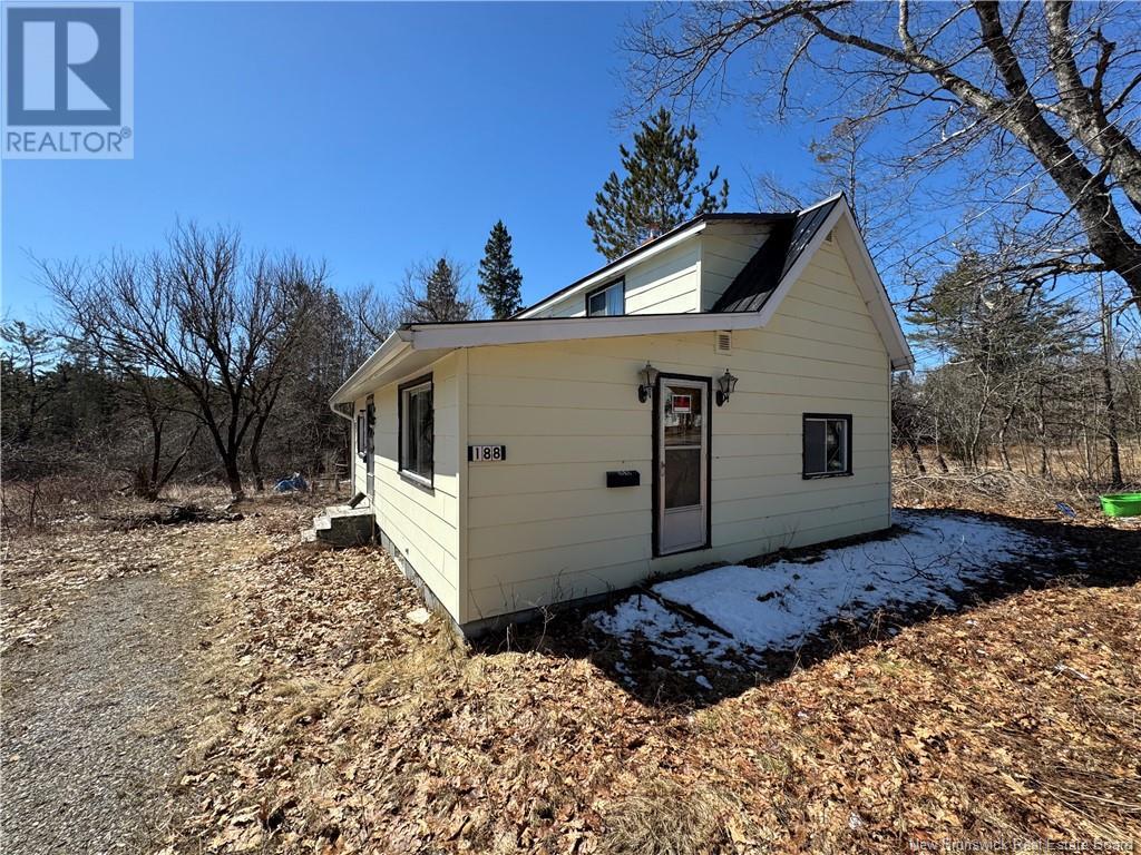 188 Union Street, St. Stephen, New Brunswick  E3L 1W1 - Photo 2 - NB113186