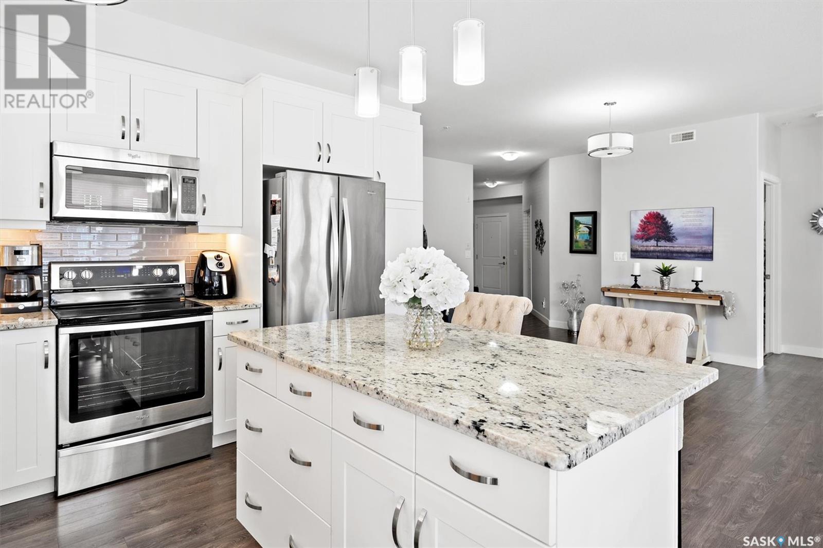 Property at 103 1015 Moss AVENUE image 3
