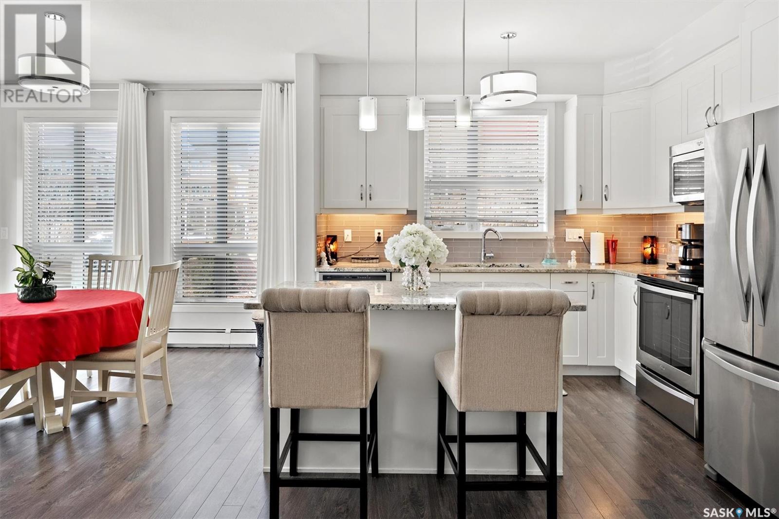 Property at 103 1015 Moss AVENUE image 1