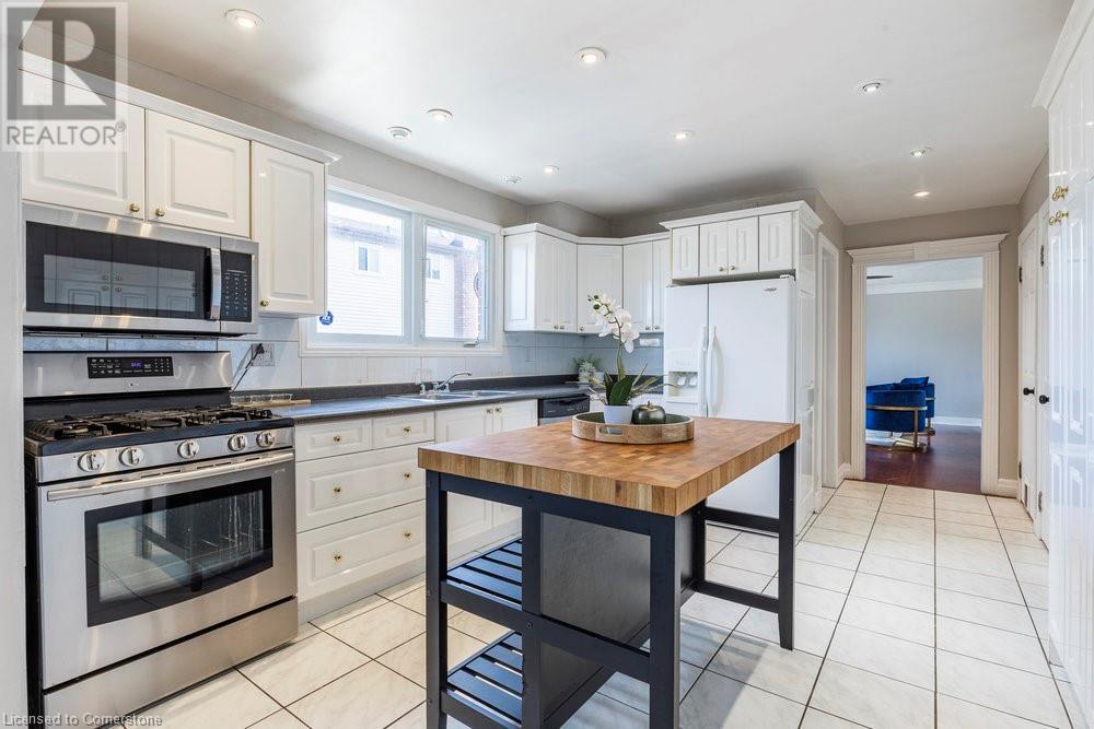 Property at 66 SEATON PLACE Drive image 4