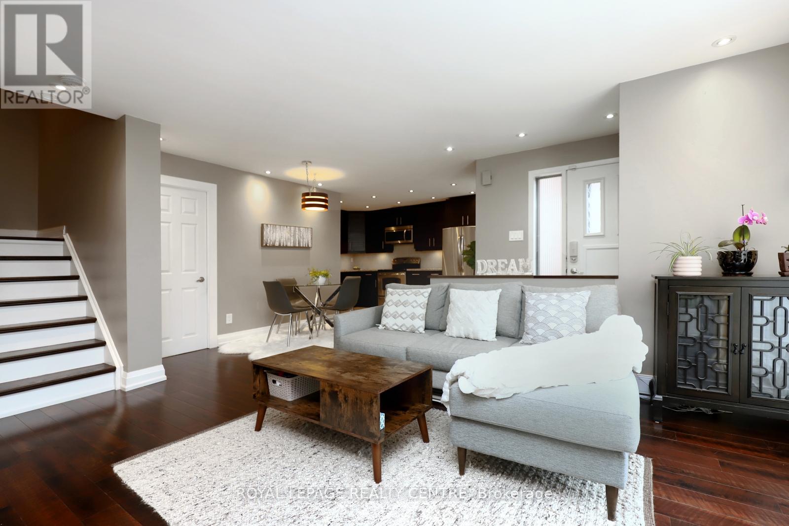 Property at 345 - 3055 TOMKEN ROAD image 3