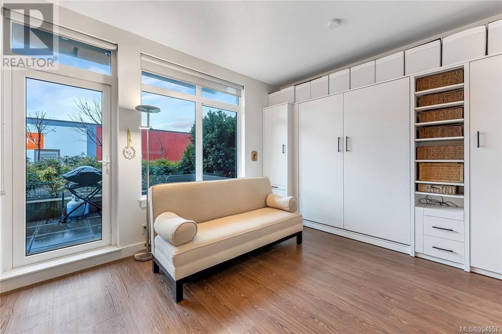 219 515 Chatham St, Victoria, British Columbia  V8T 0C8 - Photo 14 - 994557