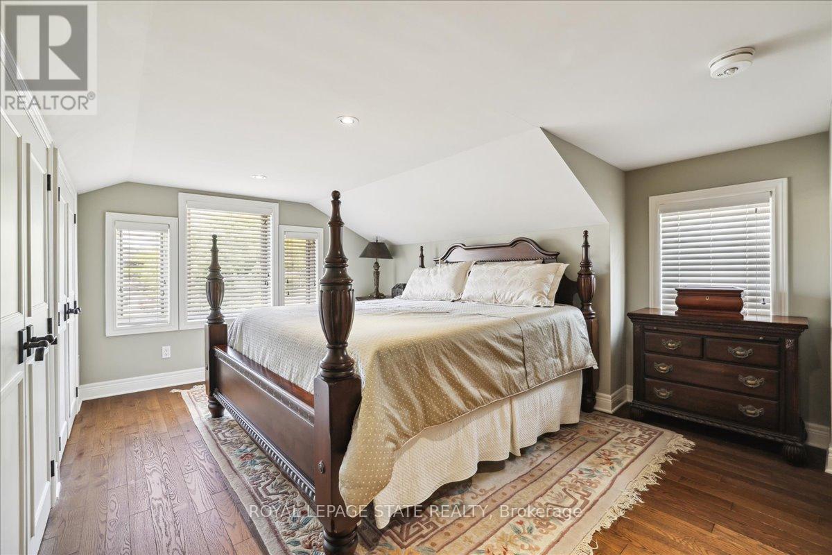 65 Queen Street, St. Catharines, Ontario  L2R 5G9 - Photo 10 - X12075021