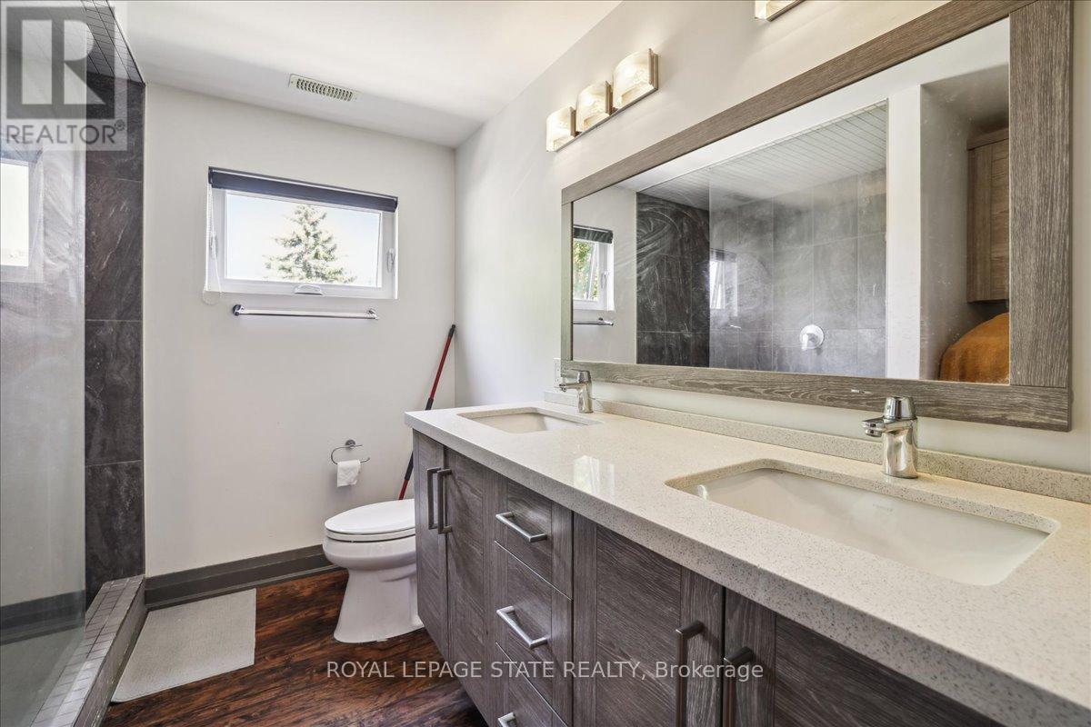 65 Queen Street, St. Catharines, Ontario  L2R 5G9 - Photo 40 - X12075021