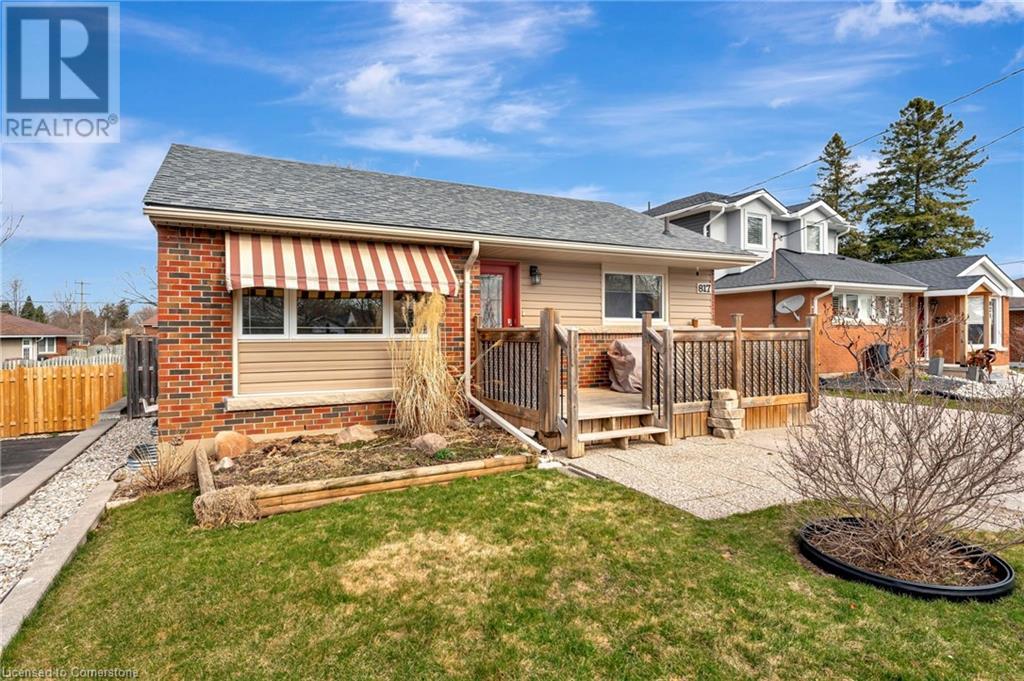 Property at 817 KENSINGTON Street image 2