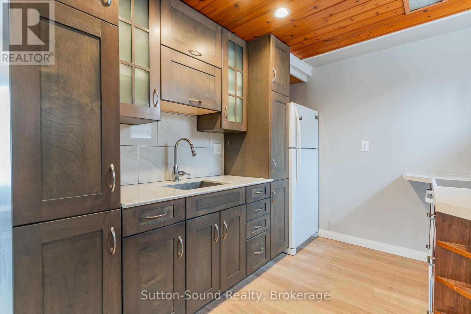 3 South Oliphant Road, South Bruce Peninsula, Ontario  N0H 2T0 - Photo 13 - X12075232