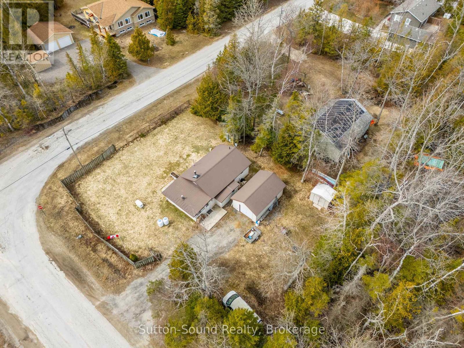 3 South Oliphant Road, South Bruce Peninsula, Ontario  N0H 2T0 - Photo 24 - X12075232