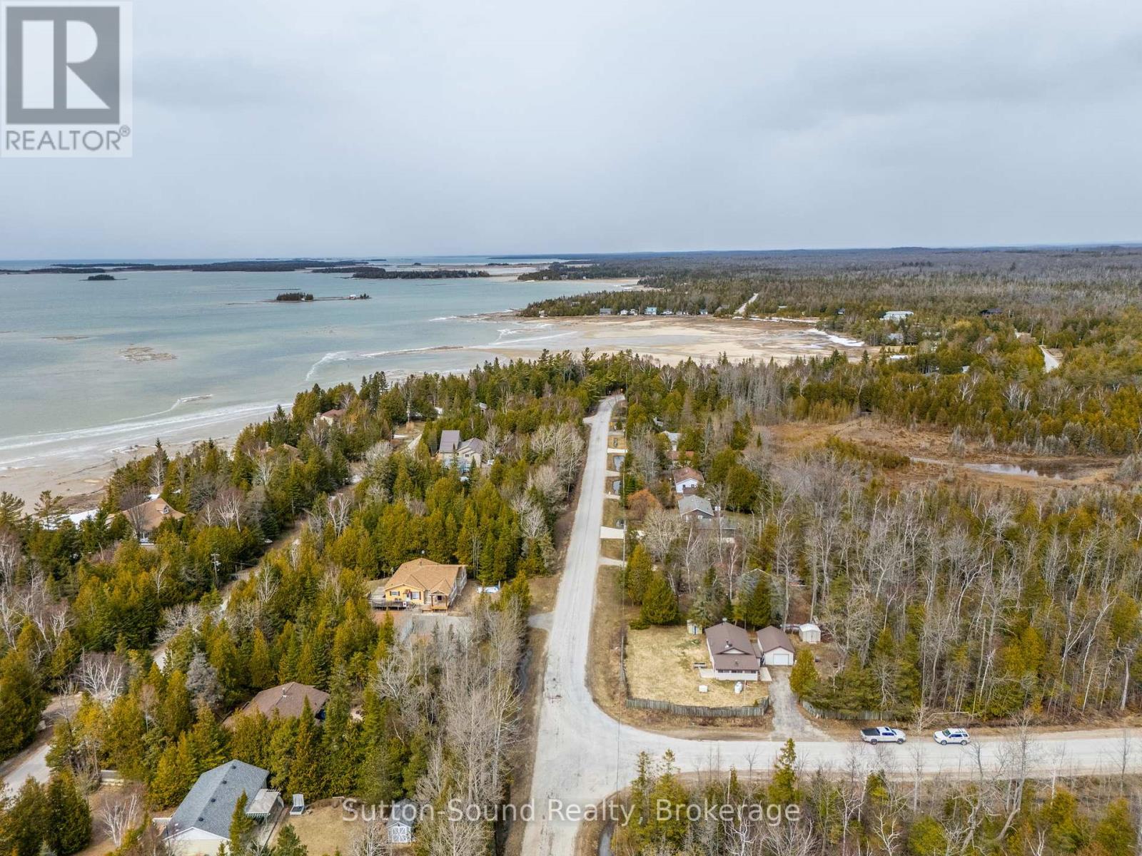 3 South Oliphant Road, South Bruce Peninsula, Ontario  N0H 2T0 - Photo 30 - X12075232