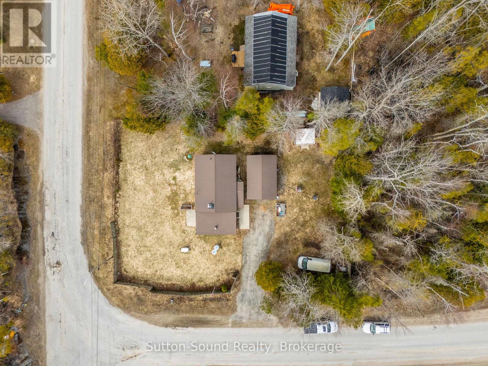 3 South Oliphant Road, South Bruce Peninsula, Ontario  N0H 2T0 - Photo 32 - X12075232