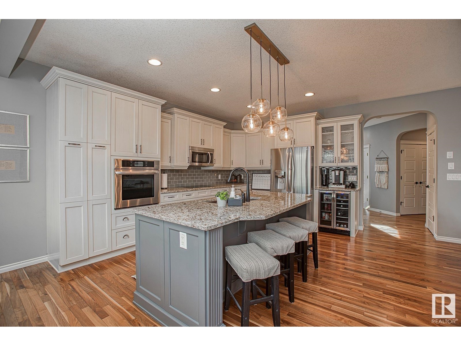 Property at 3279 WHITELAW DR NW image 5