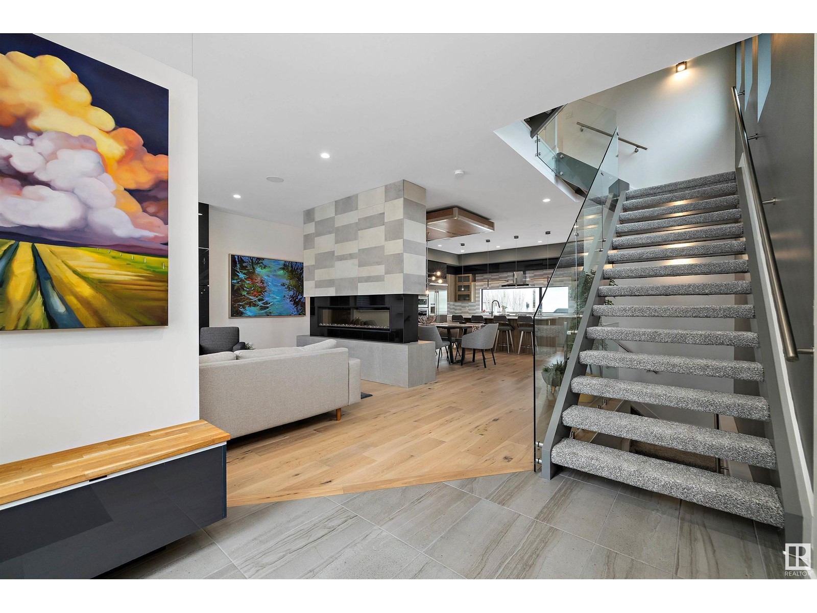 Property at 44A VALLEYVIEW CR NW image 2