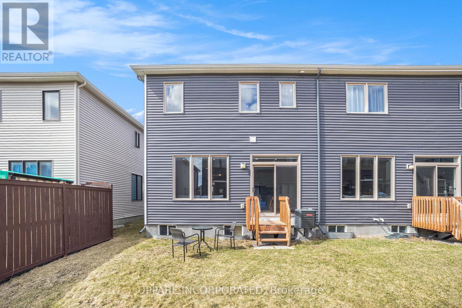 Property at 2326 WATERCOLOURS WAY image 3
