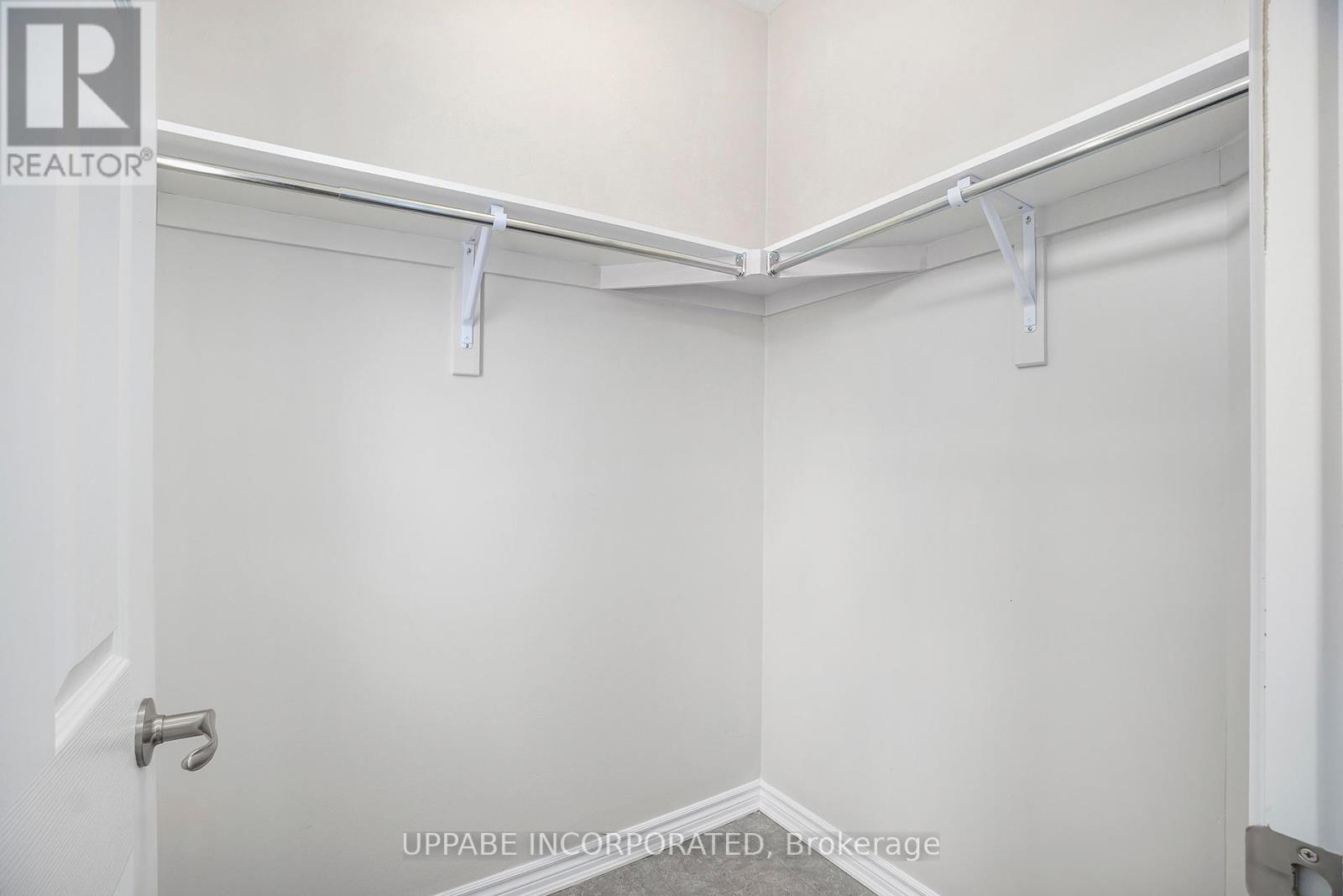 Property at 2326 WATERCOLOURS WAY image 5