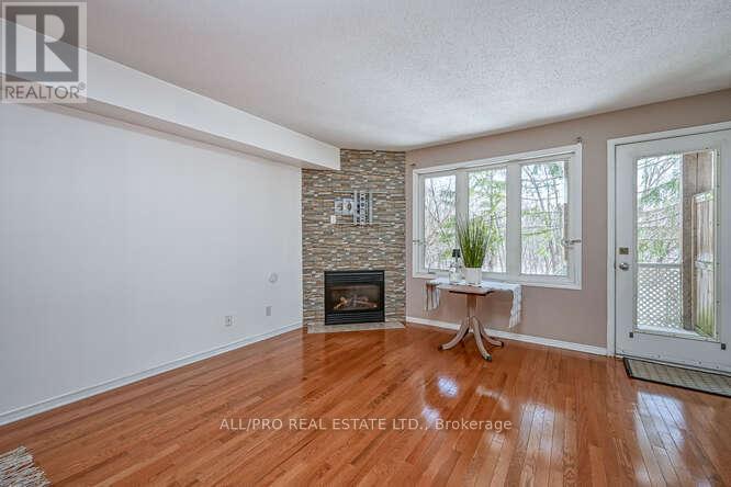 77 - 75 Strathaven Private, Ottawa, Ontario  K1J 1K7 - Photo 8 - X12075175
