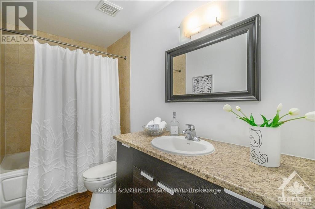 109 Montauk, Ottawa, Ontario  K2C 2B4 - Photo 15 - X12075242