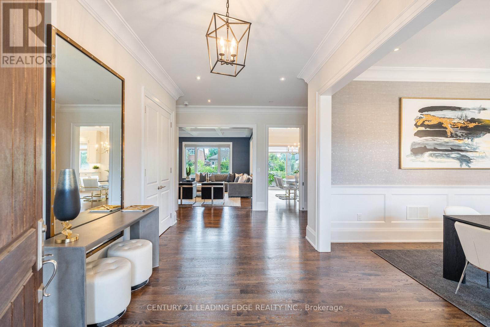 Property at 1618 HEATHSIDE CRESCENT image 3