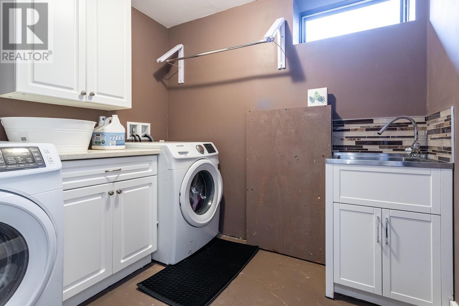 Listing Picture 17 of 25 : 9044 ALTAIR PLACE, Burnaby / 本拿比 - 魯藝地產 Yvonne Lu Group - MLS Medallion Club Member