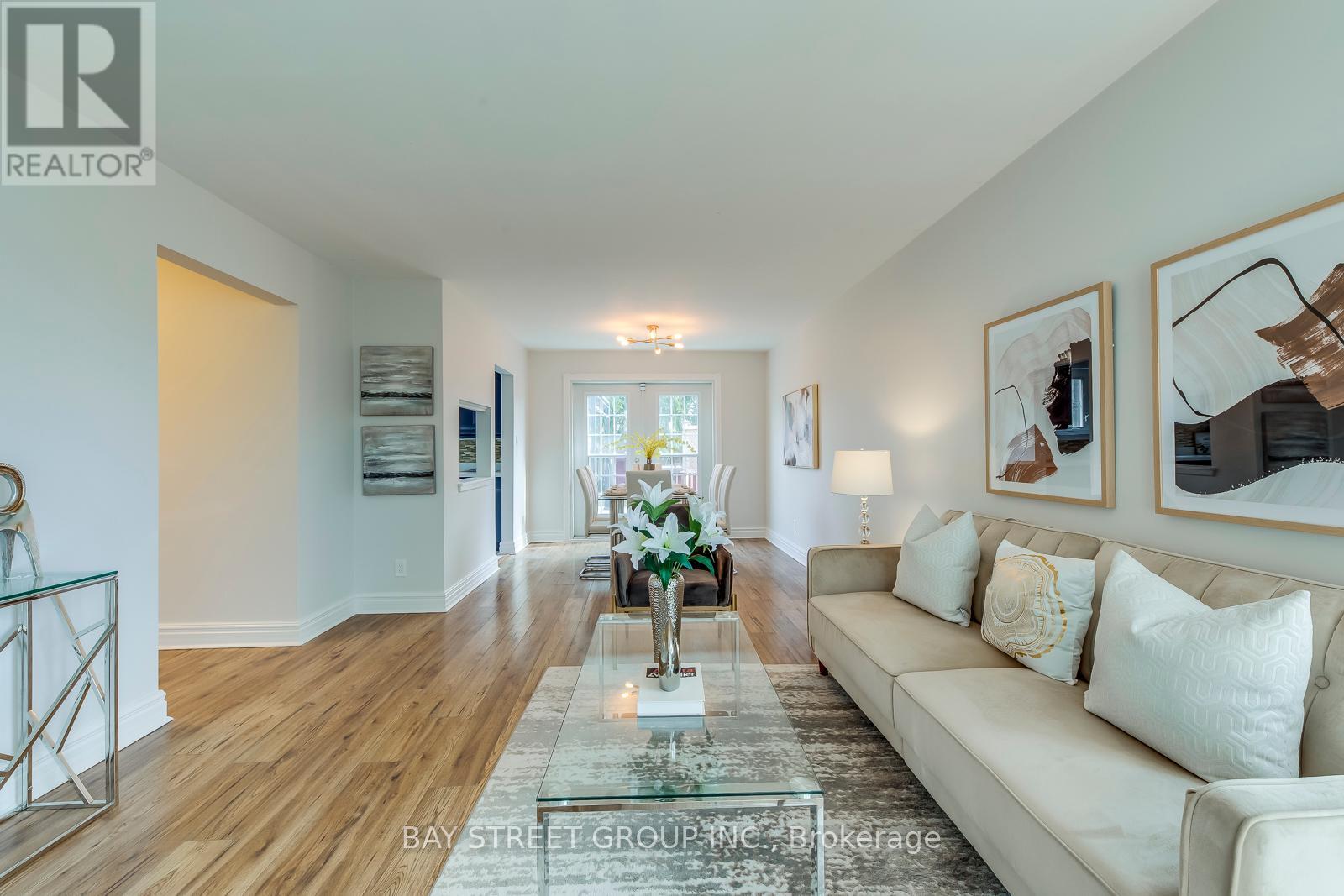 445 Samford Place, Oakville (1020 - Wo West), Ontario  L6L 4E7 - Photo 11 - W12073453